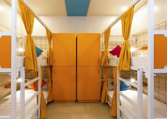Madpackers Amritsar Bunks, Rooms, & Community